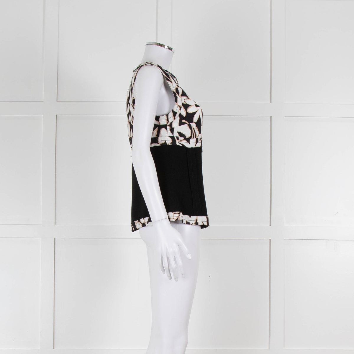 Strenesse Black, White and Beige Flower Print Sleeveless Top