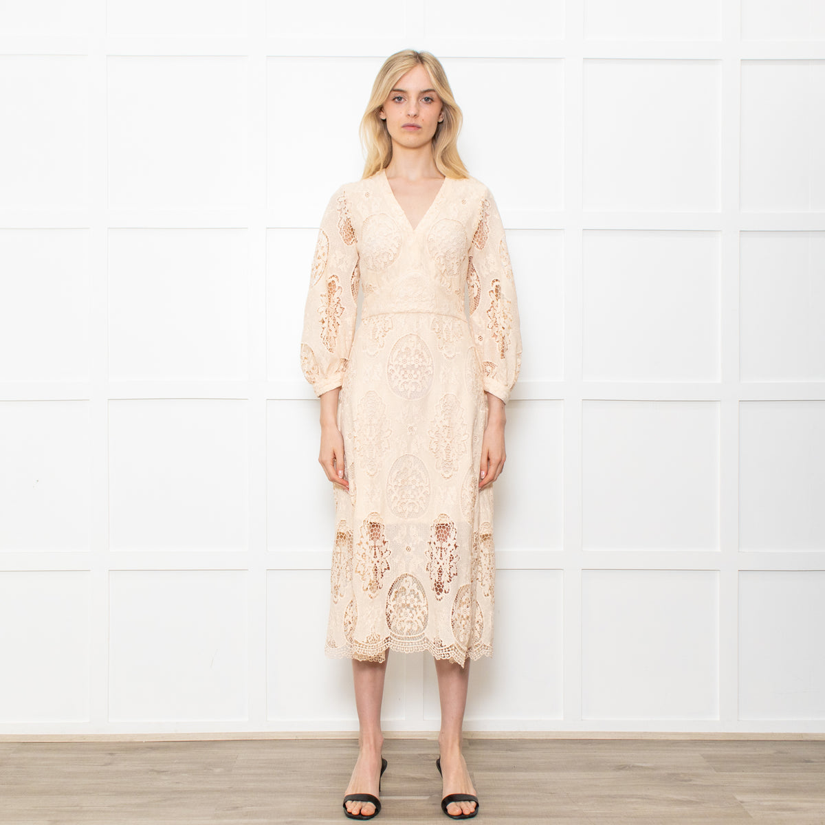 Maje Cream Midi Lace Dress With Long Sleeves Phoenix Style Maje Cream Midi Lace Dress With Long Sleeves Phoenix Style