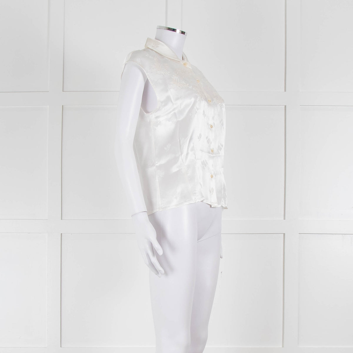 Loretta Caponi Cream Satin Embroidered Sleeveless Blouse