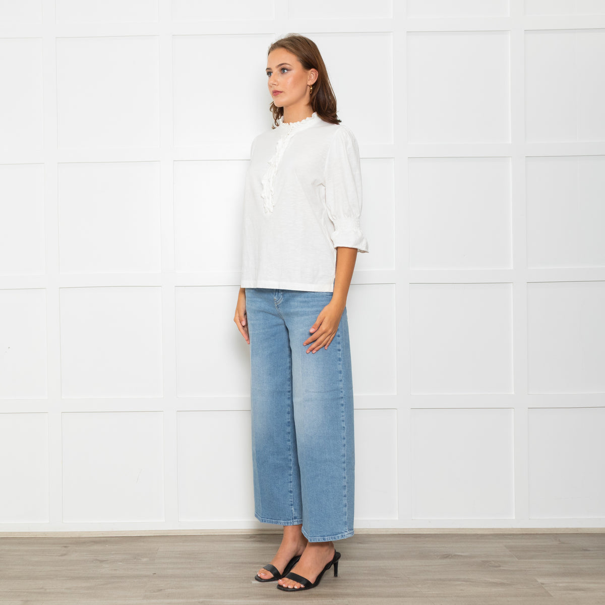 Wyse Cream Cotton Frill Trim Short Sleeve Top