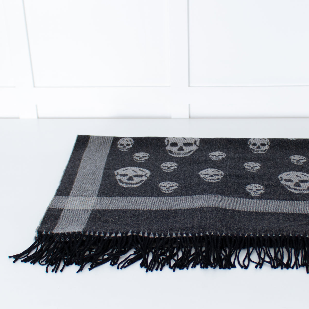 Alexander McQueen Grey Shawl With Gold Thread And Skulls