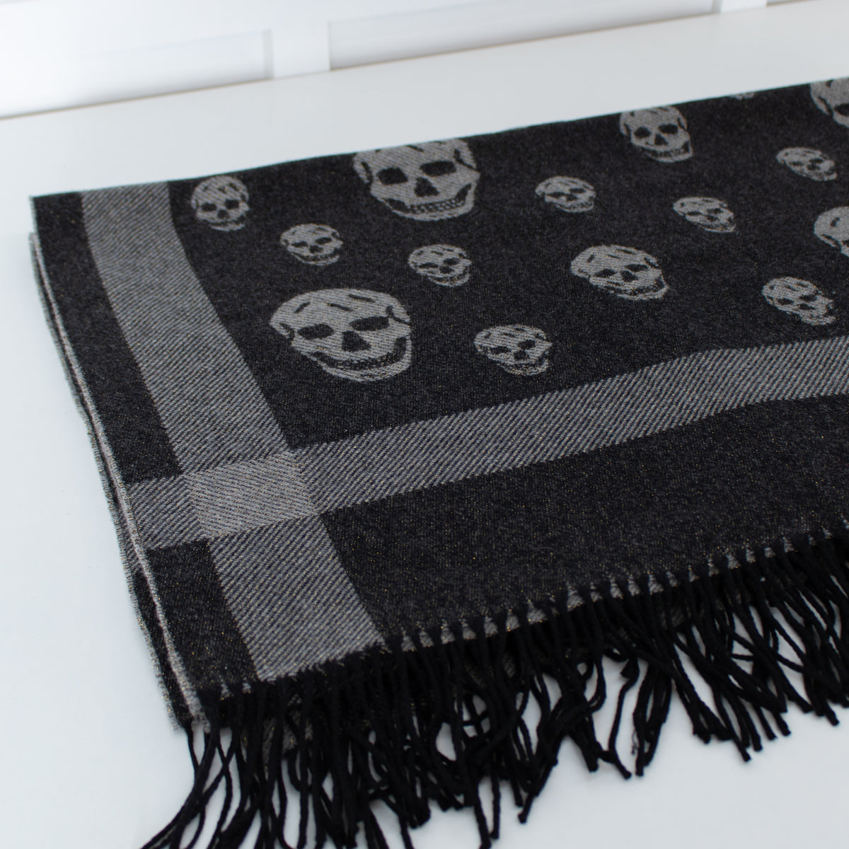 Alexander McQueen Grey Shawl With Gold Thread And Skulls