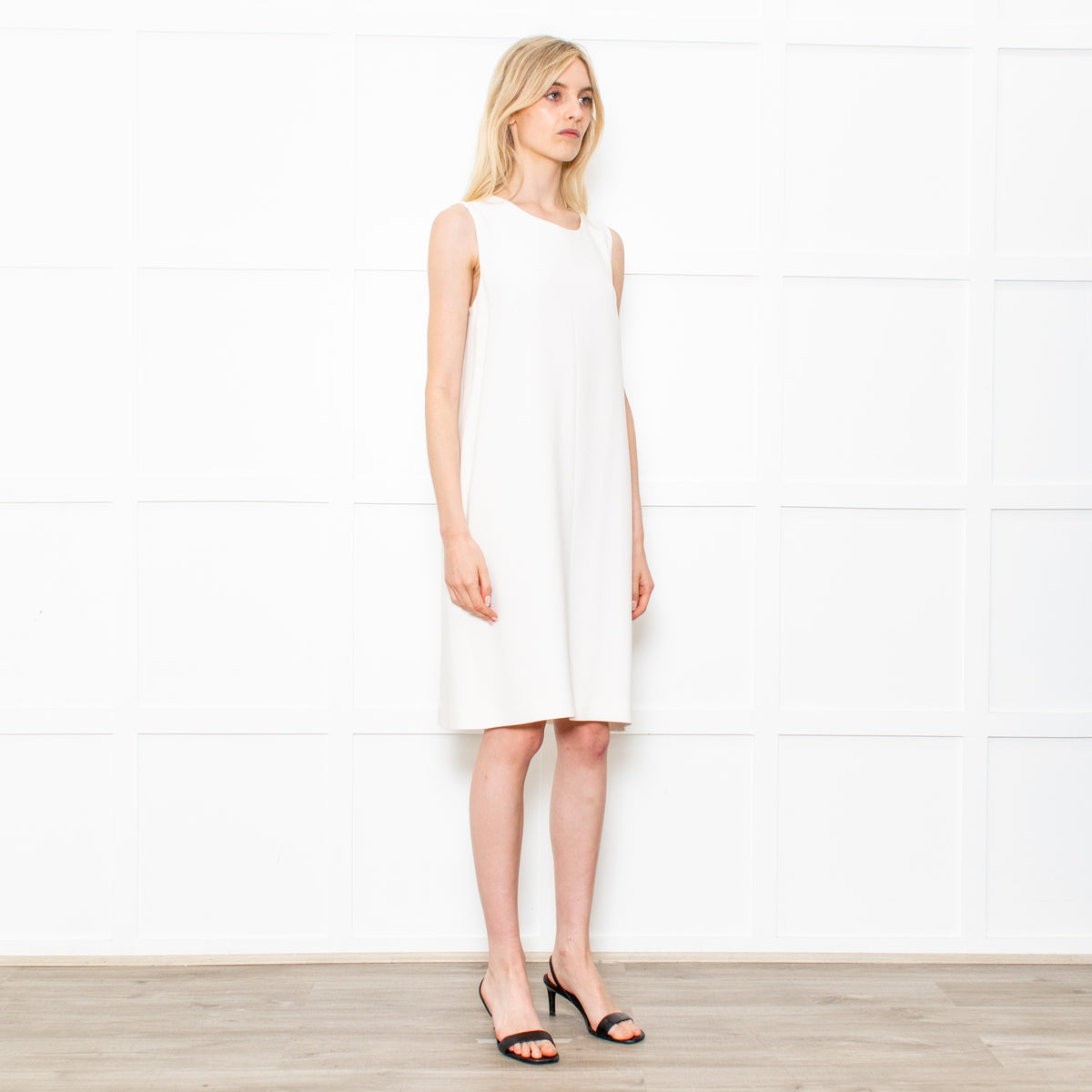 S Max Mara Cream Sleeveless Crepe Shift Midi Dress