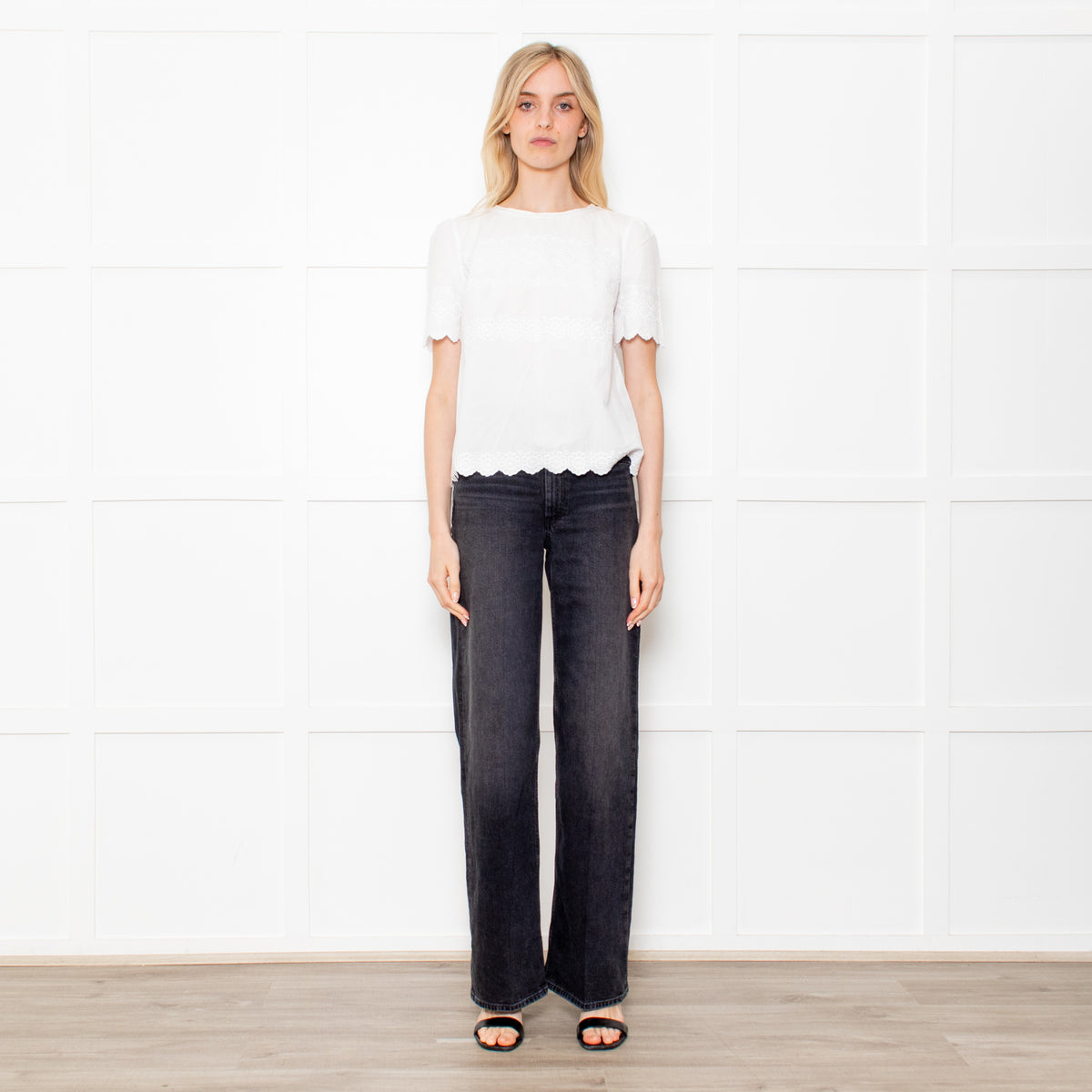 Weekend Max Mara White Top With Embroidered Front & Short Sleeves