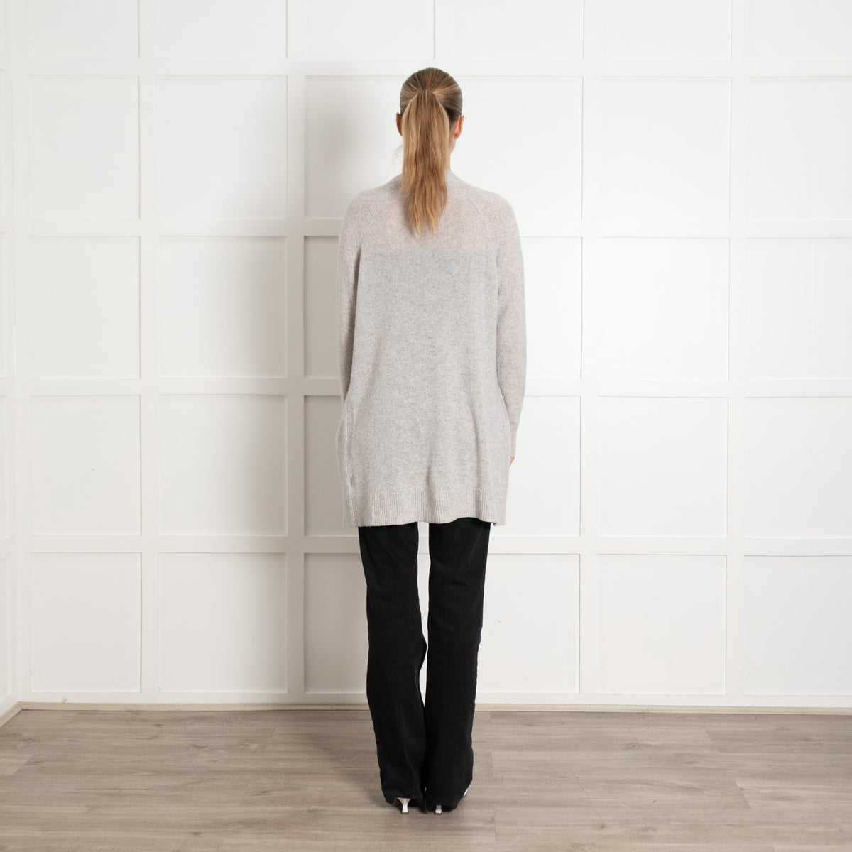 360 Cashmere Grey Cardigan with Pockets - Image 5
