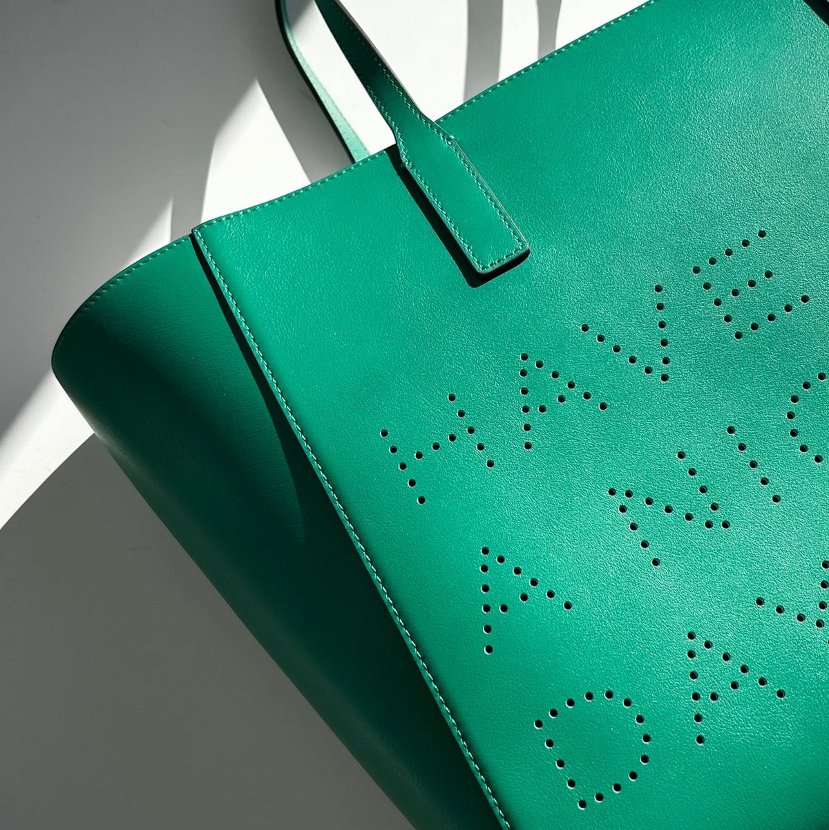Anya Hindmarch AR Ebury Featherweight Tote in Emerald Green
