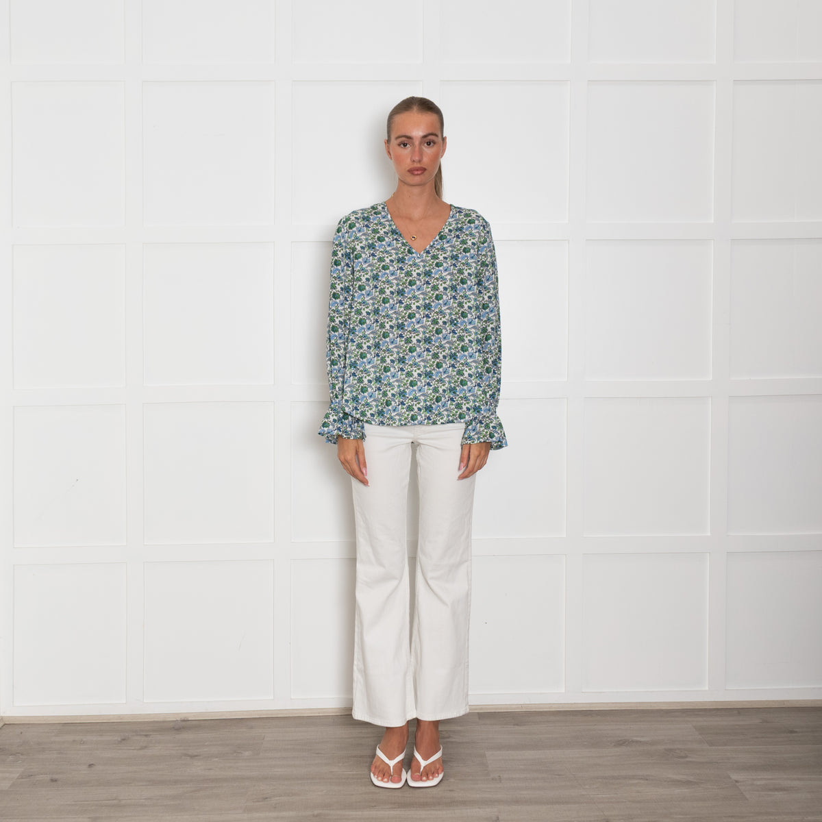 Essentiel Antwerp White Blue Floral V-Neck Long Sleeve Top
