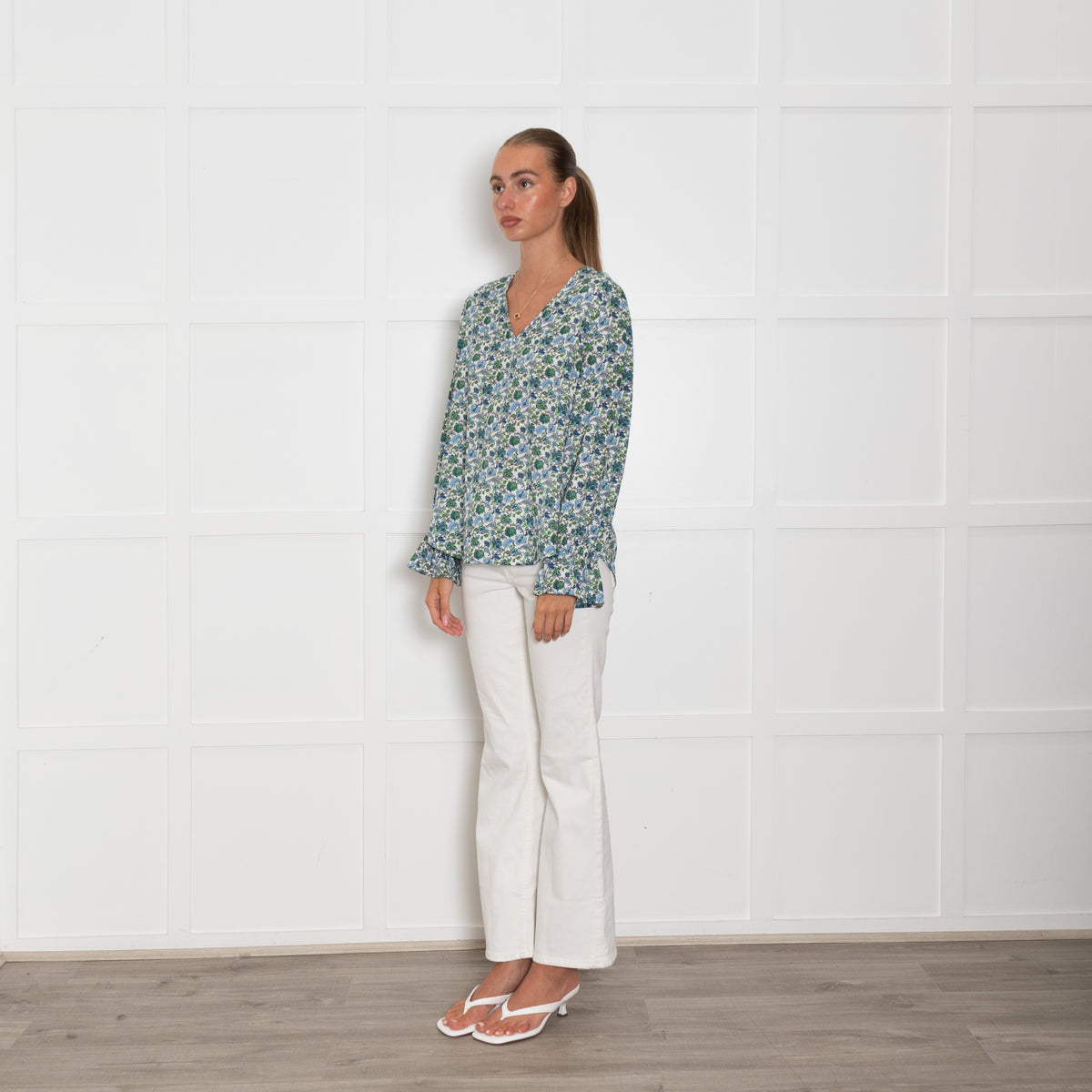 Essentiel Antwerp White Blue Floral V-Neck Long Sleeve Top