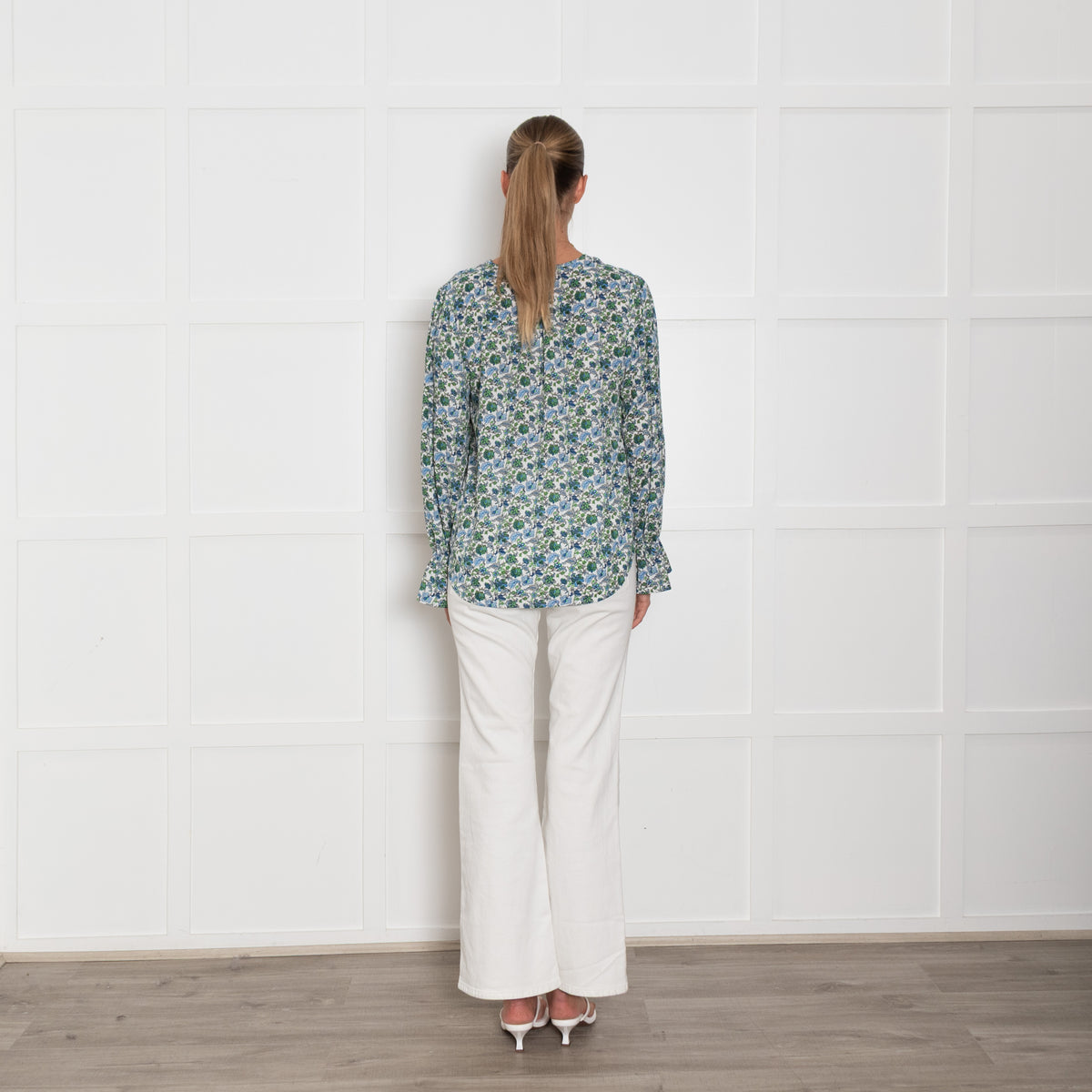 Essentiel Antwerp White Blue Floral V-Neck Long Sleeve Top