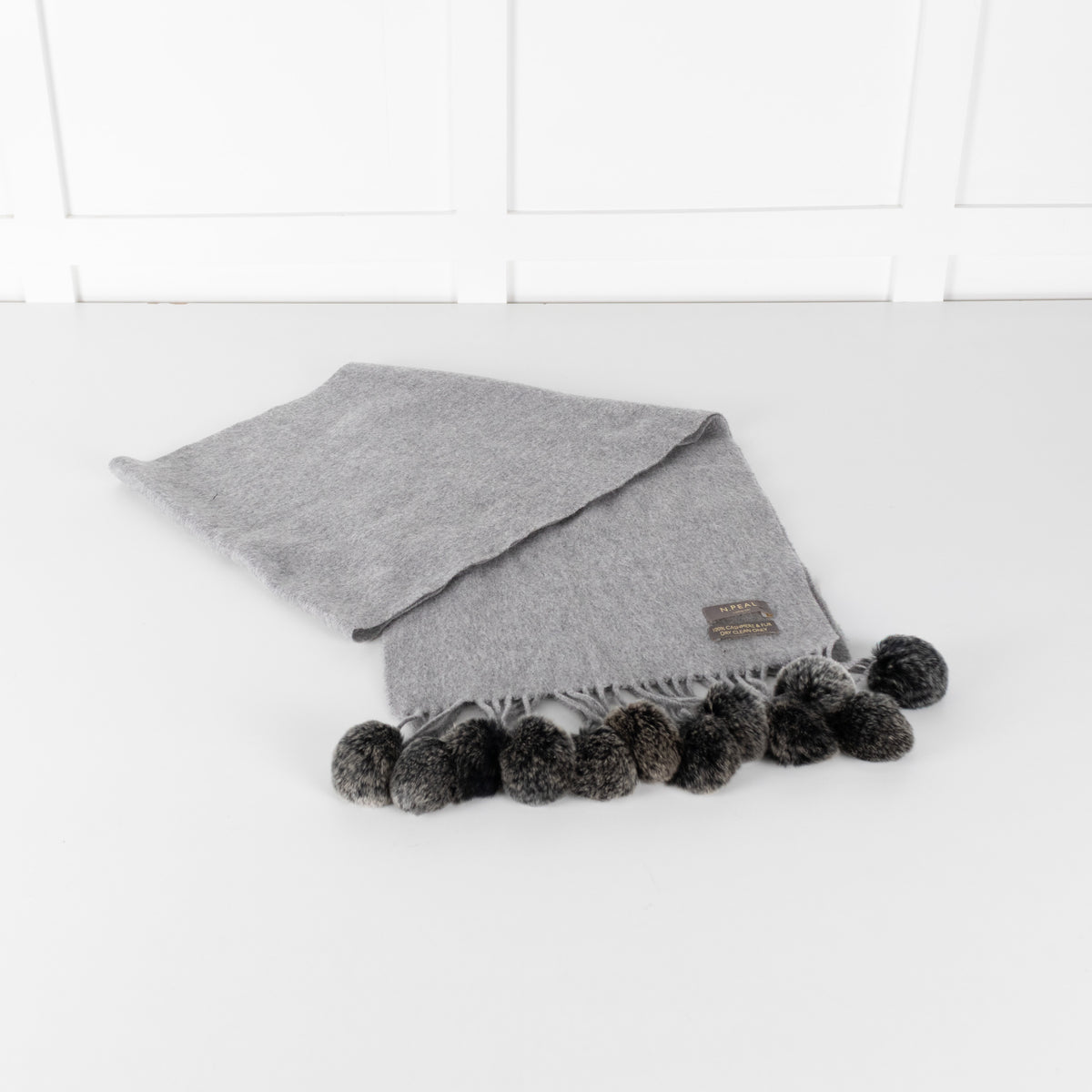 N.Peal Grey Cashmere Scarf With Fur Pom-Poms