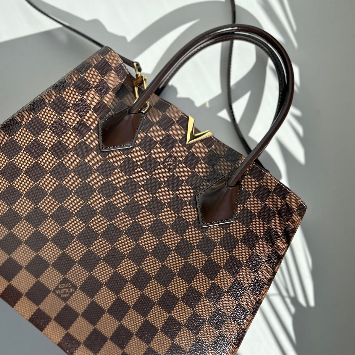 Louis Vuitton 2016 Damier Ebene Kensington Tote With Long Strap