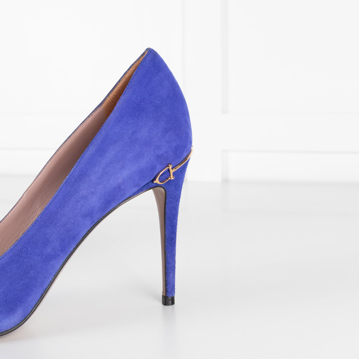Gucci Blue Suede Pointed Toe Heels With Gold Horsebit Detail
