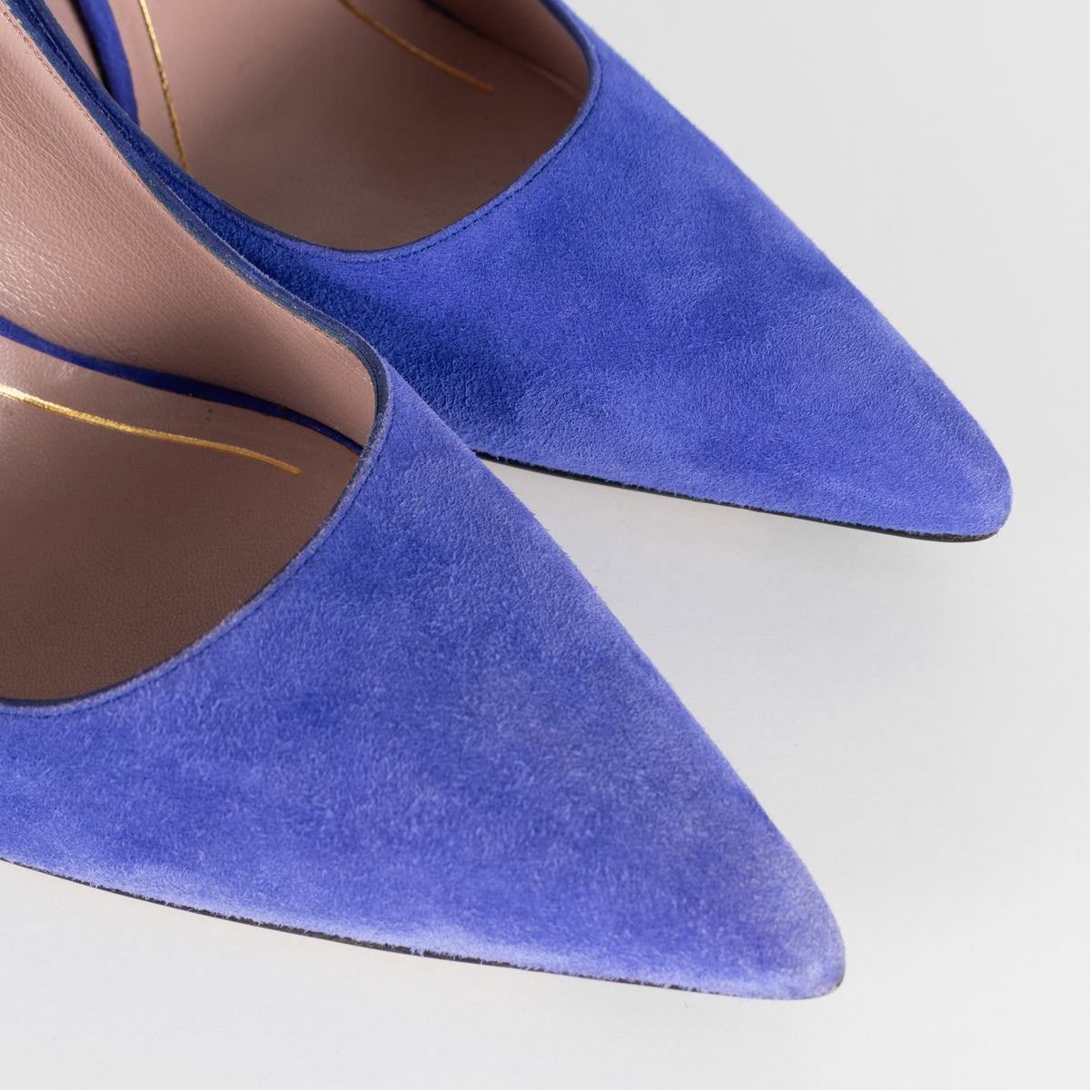 Gucci Blue Suede Pointed Toe Heels With Gold Horsebit Detail