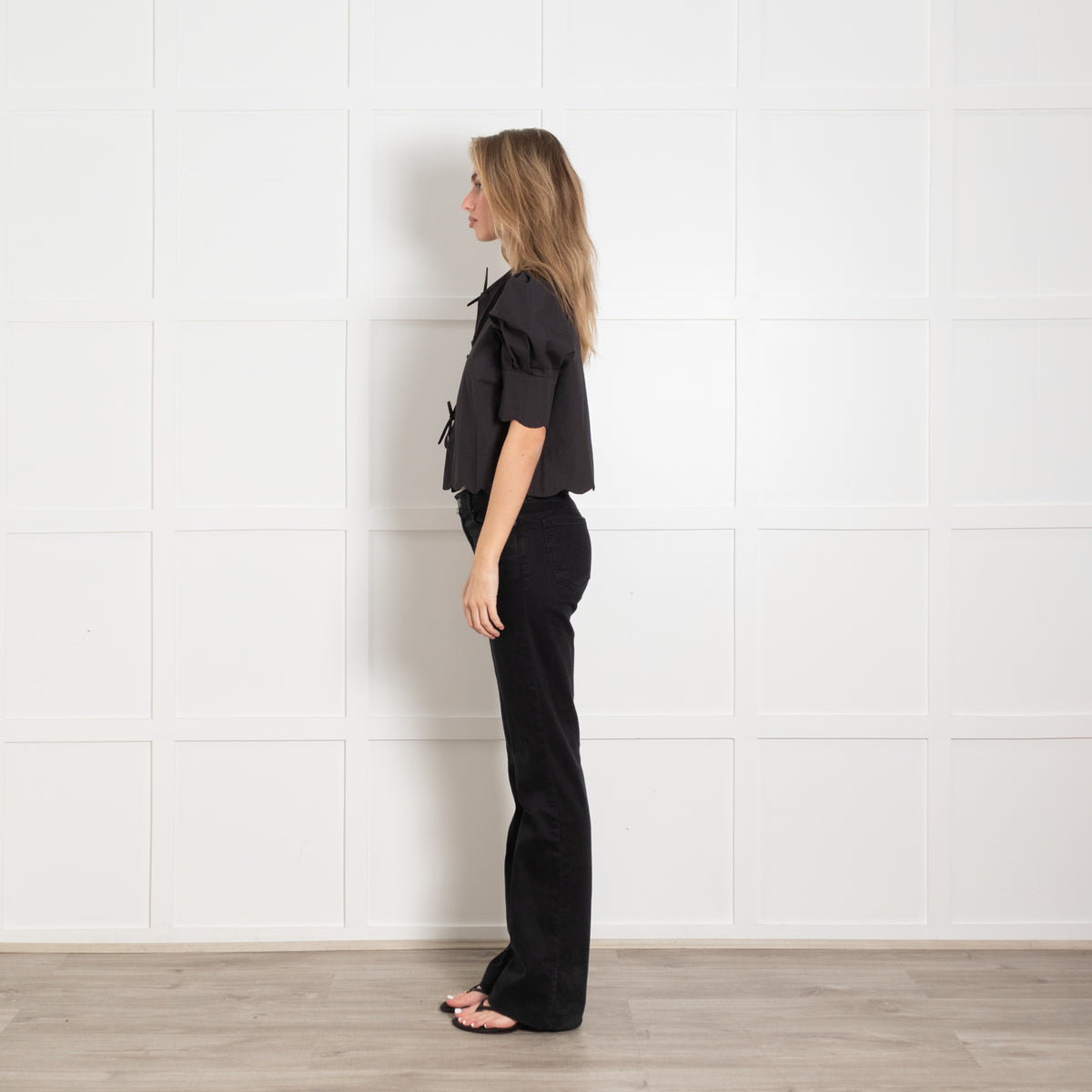 Andion Black Cropped Cotton Top With Puff Sleeves and Front Ties
