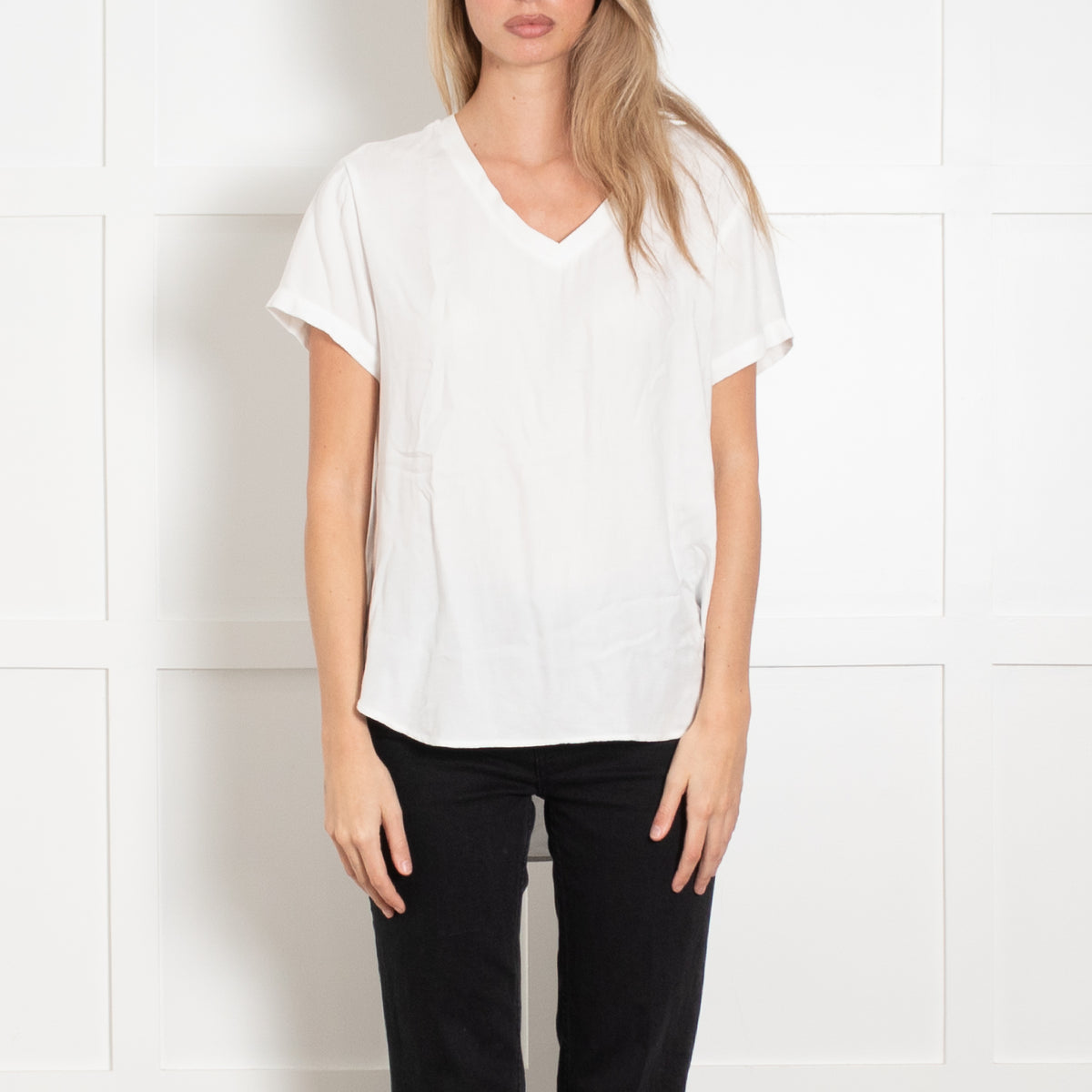 Bella Dahl White V Neck Twill Top