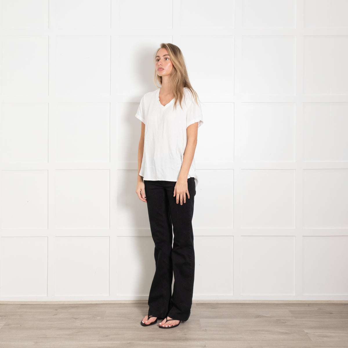 Bella Dahl White V Neck Twill Top