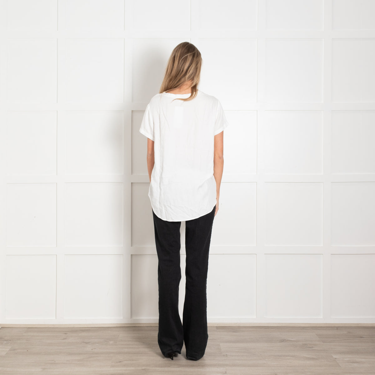 Bella Dahl White V Neck Twill Top