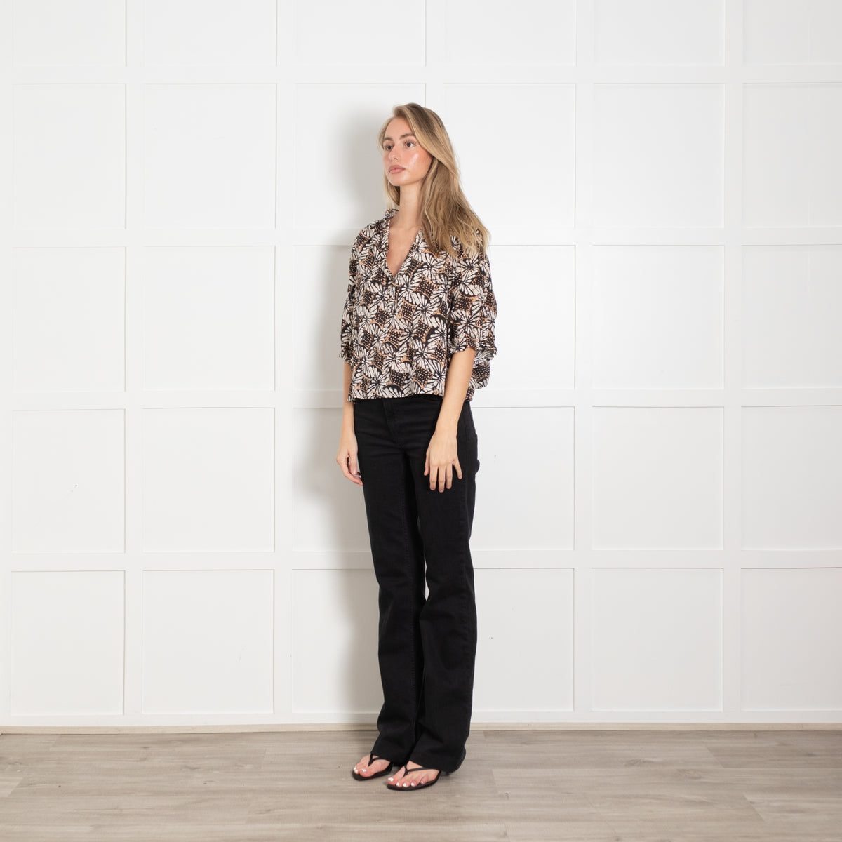 Xirena Block Print Abstract 3/4 Length Sleeve Blouse
