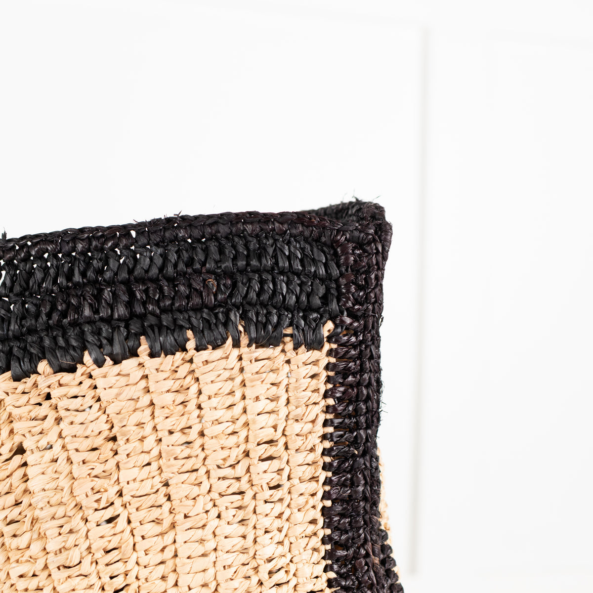Me + Em Soft Black & Beige Raffia Tote