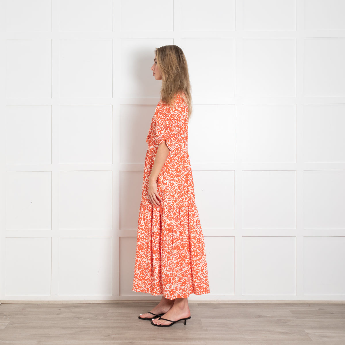 Me + Em Orange and White Gathered Front and Puff SHoulder Midi Dress