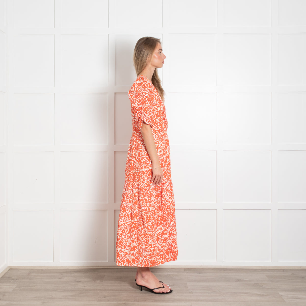 Me + Em Orange and White Gathered Front and Puff SHoulder Midi Dress
