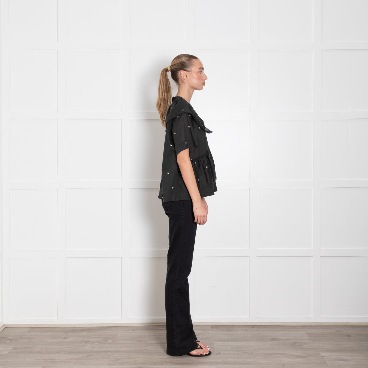 Aiayu Dark Green Embroidered  Frill Trim Cotton Short Sleeve Top