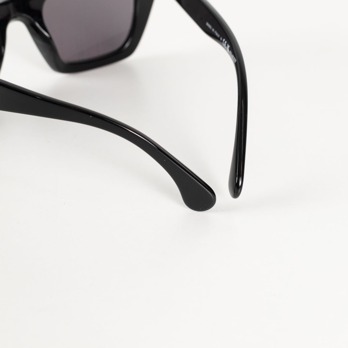 Chanel Black Chain Arm Detail Sunglasses