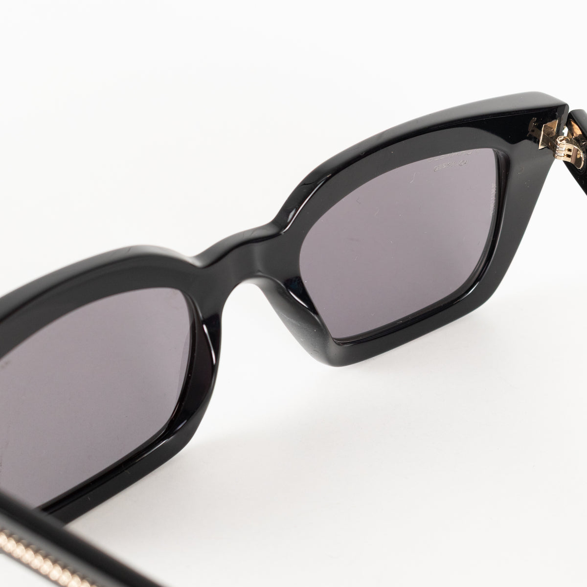 Chanel Black Chain Arm Detail Sunglasses