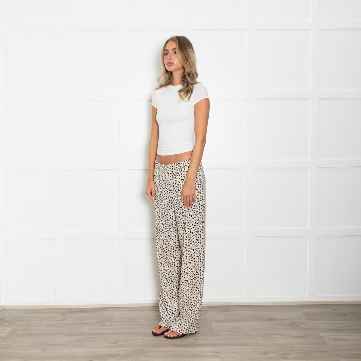 Weekend Maxmara Cream And Navy Floral Print Wide Leg Trousers