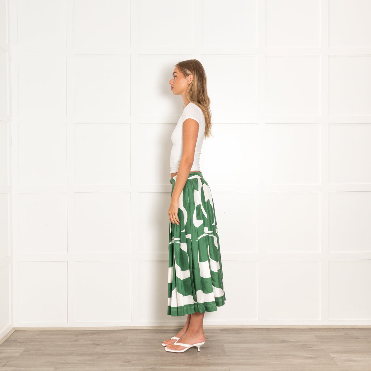 Victoria Beckham White Green Pleated Button Detail Skirt