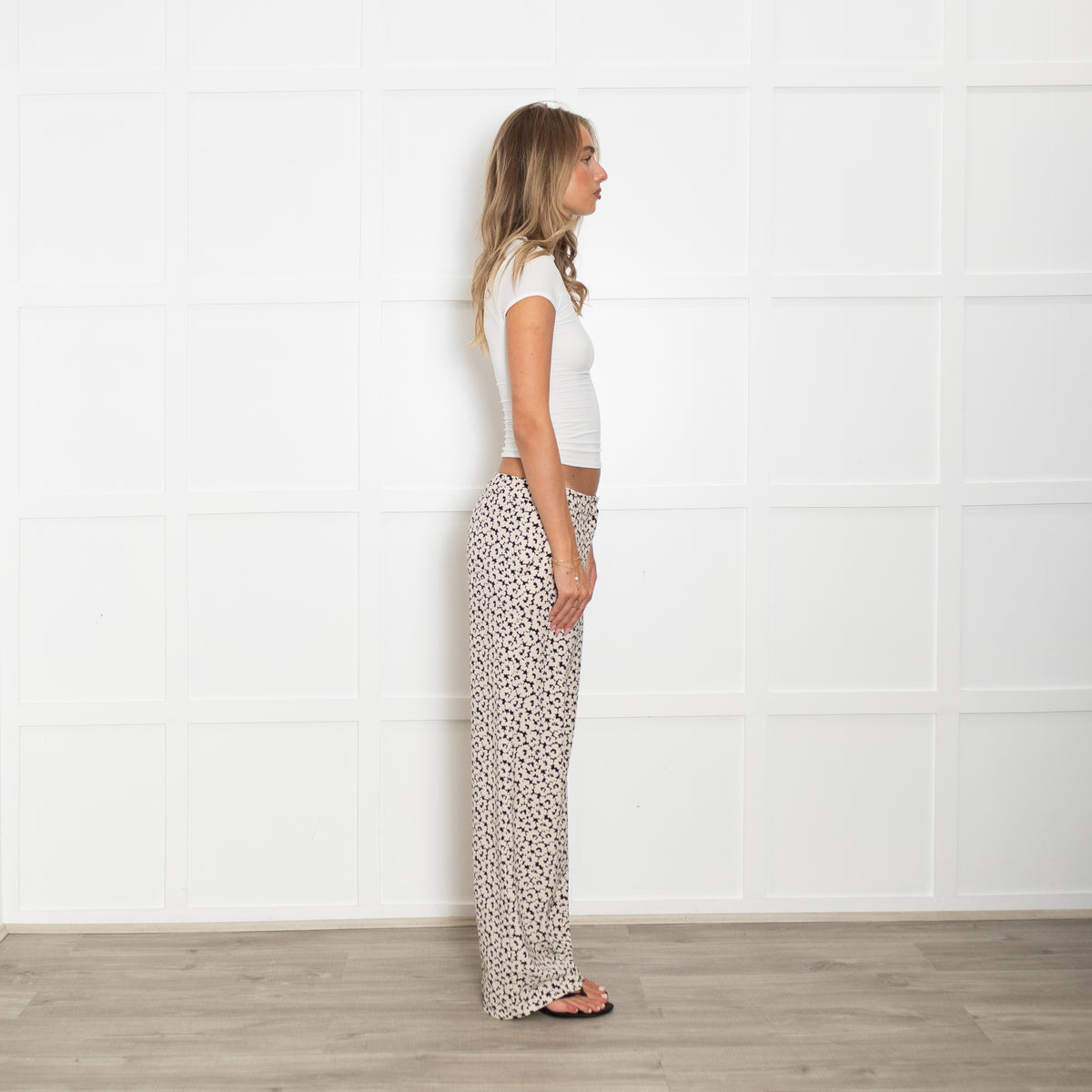 Weekend Maxmara Cream And Navy Floral Print Wide Leg Trousers