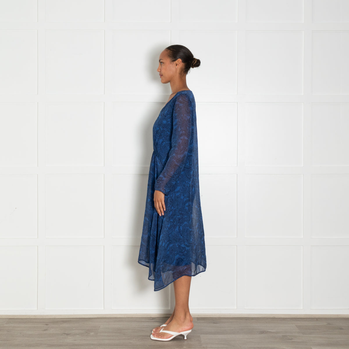 120% Lino Blue Paisley V-Neck Long Sleeve Dress