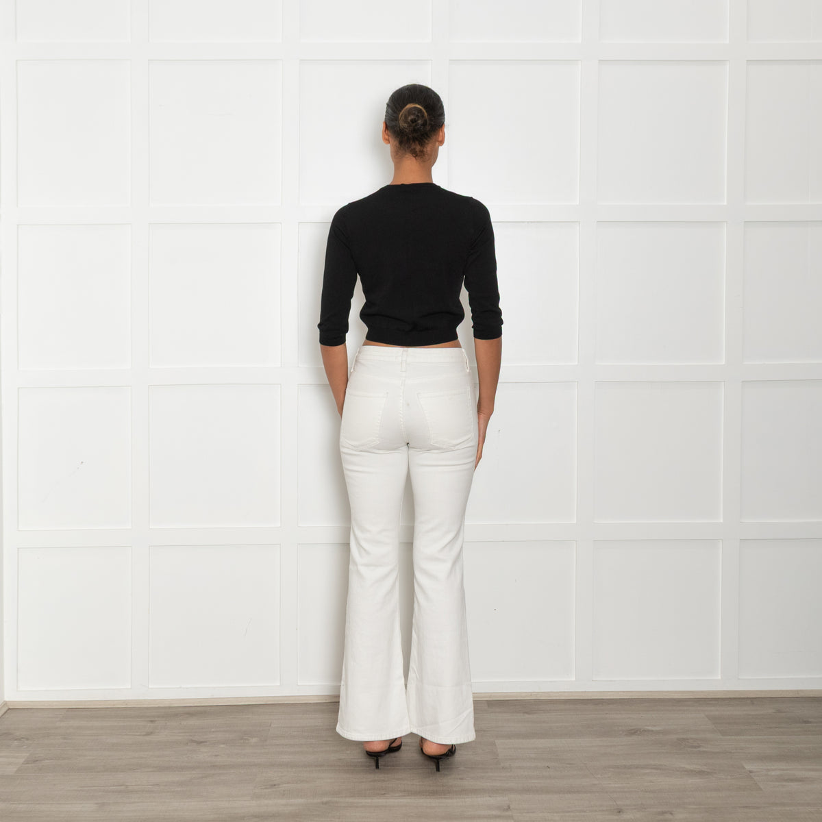 CH Carolina Herrera Black Pearl Button Cropped Cardigan
