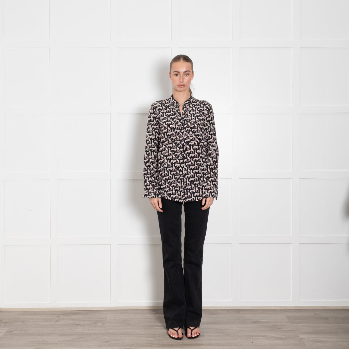 Diane Von Furstenberg Black Beige Silk Lion Giraffe Print Blouse