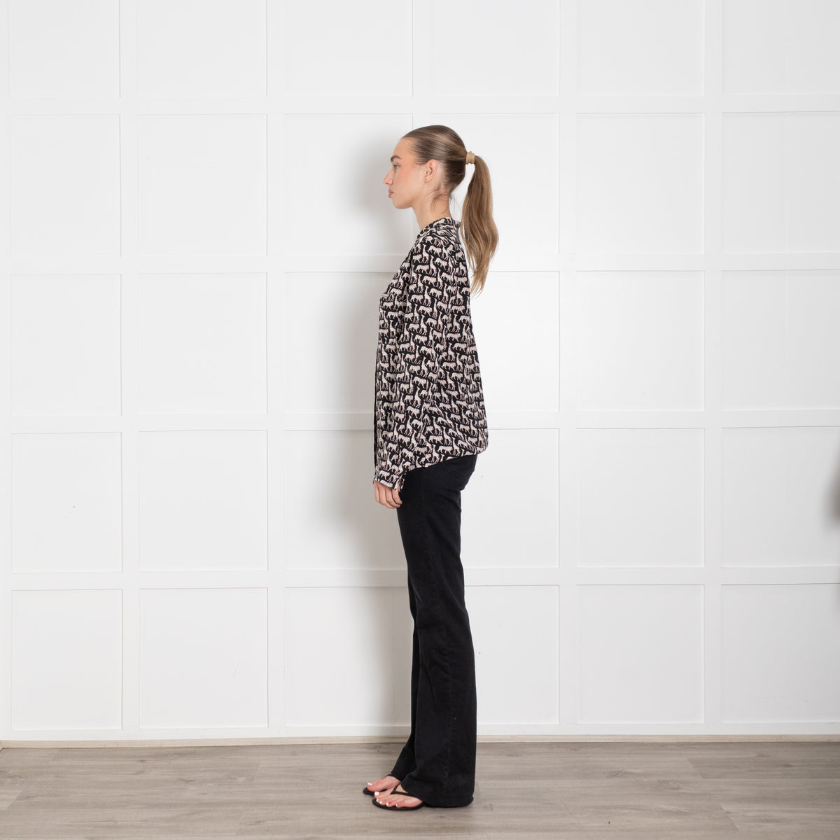 Diane Von Furstenberg Black Beige Silk Lion Giraffe Print Blouse