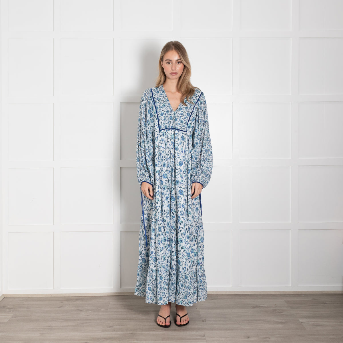 Beulah London Blue Floral Voluminous Sleeve Maxi Dress
