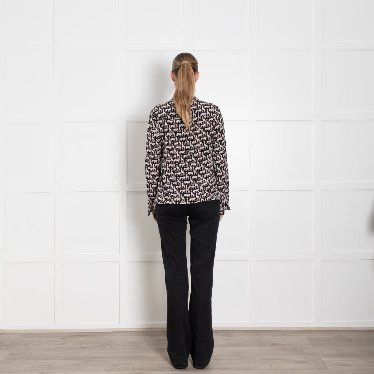 Diane Von Furstenberg Black Beige Silk Lion Giraffe Print Blouse