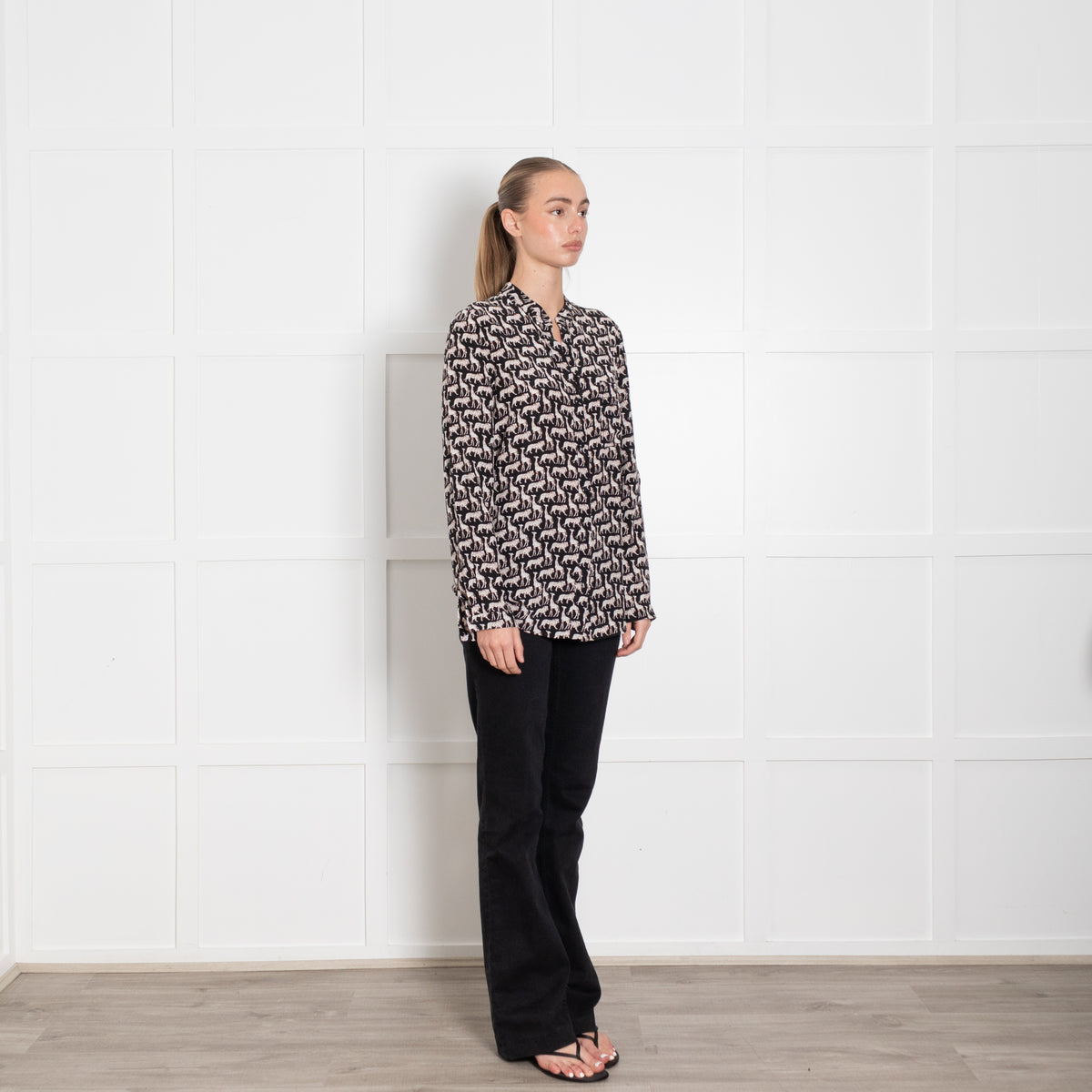 Diane Von Furstenberg Black Beige Silk Lion Giraffe Print Blouse