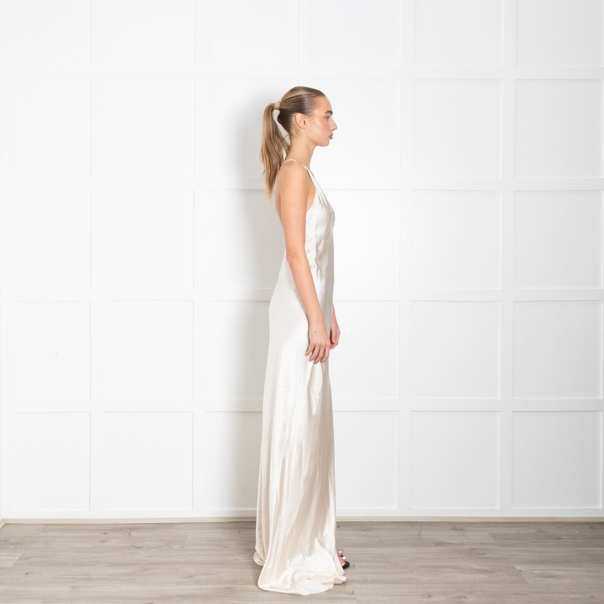 Nili Lotan Katie Silk V-Neck Sleeveless Gown With Train