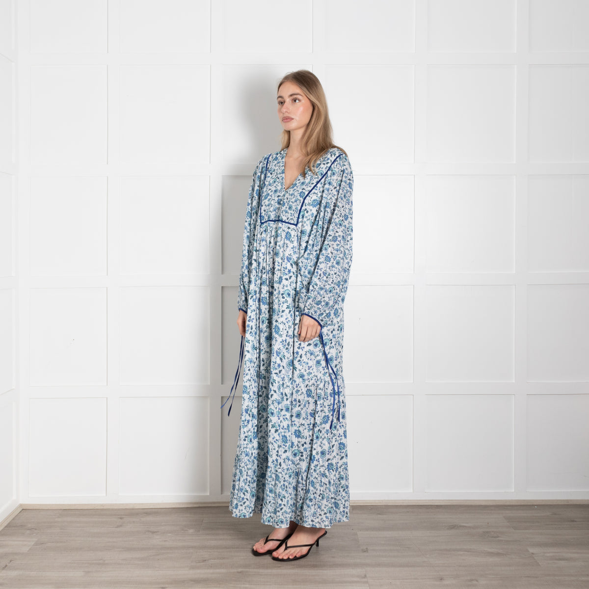 Beulah London Blue Floral Voluminous Sleeve Maxi Dress