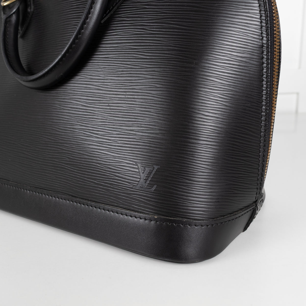 Louis Vuitton Vintage Alma Black in Epi Leather