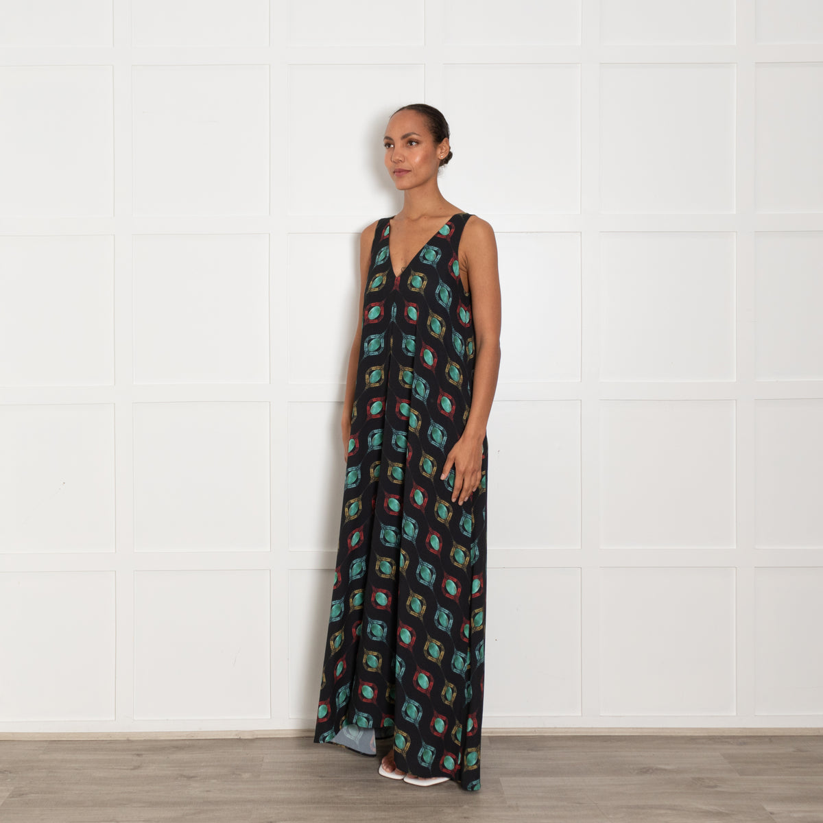 Ekeini Black Green Red Print Sleeveless Maxi Dress