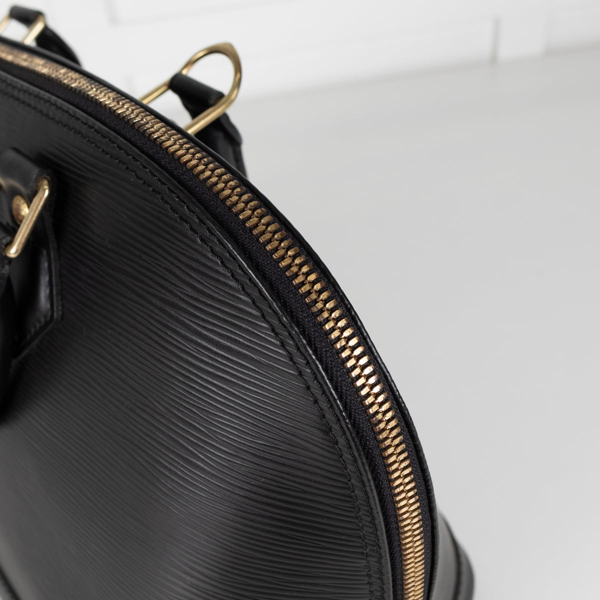 Louis Vuitton Vintage Alma Black in Epi Leather