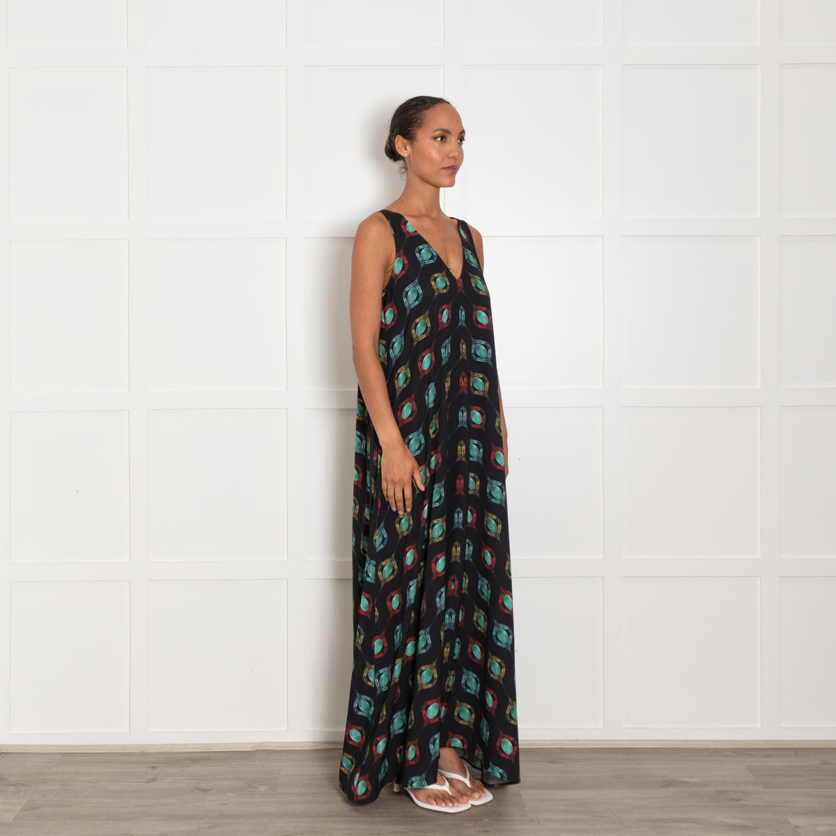Ekeini Black Green Red Print Sleeveless Maxi Dress