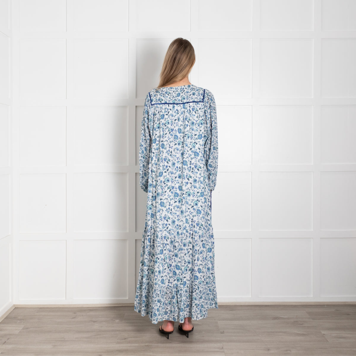 Beulah London Blue Floral Voluminous Sleeve Maxi Dress
