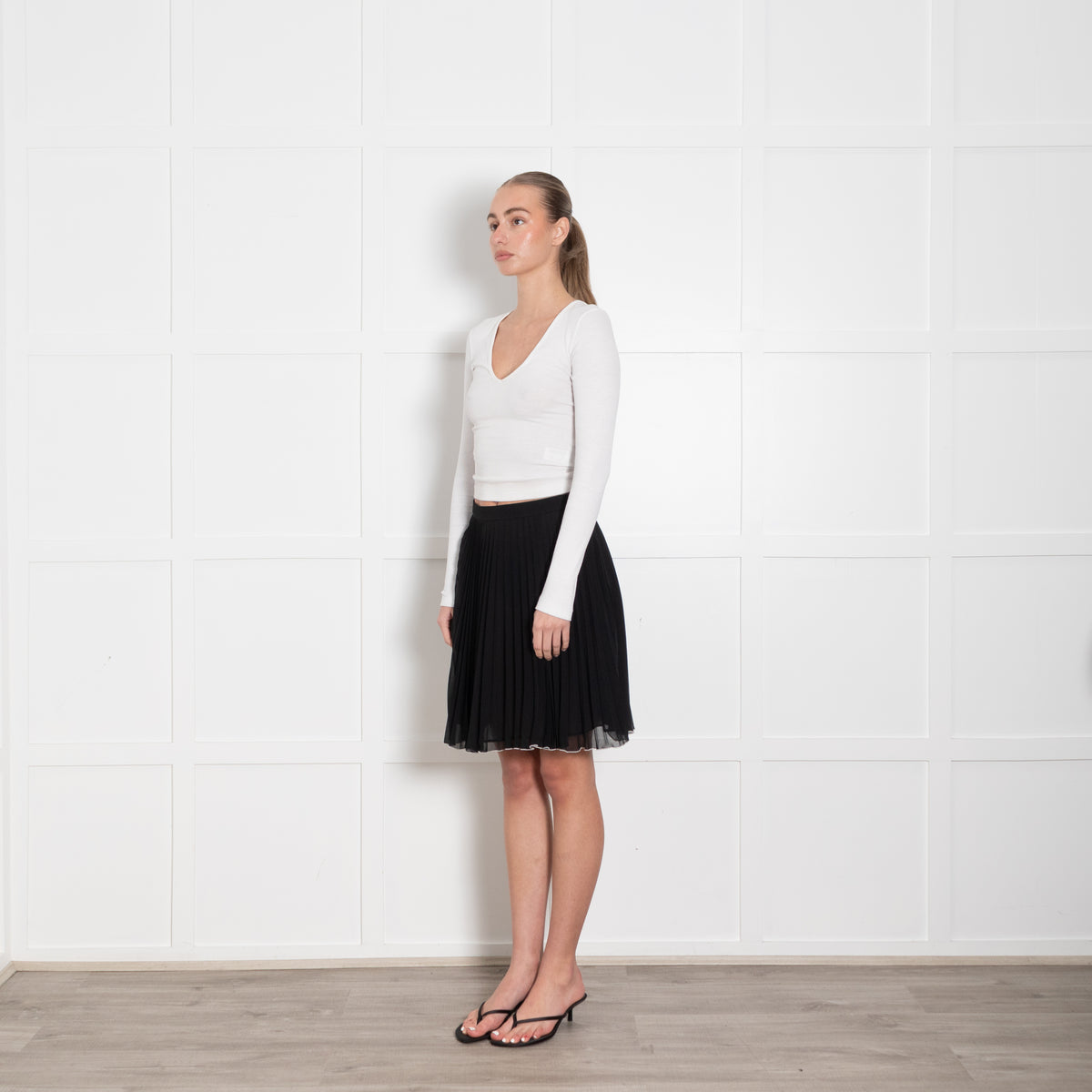 Boutique Moschino Black Pleated Mini Skirt