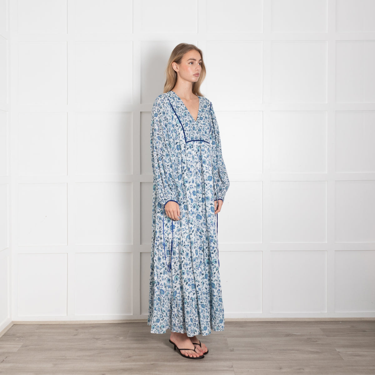 Beulah London Blue Floral Voluminous Sleeve Maxi Dress
