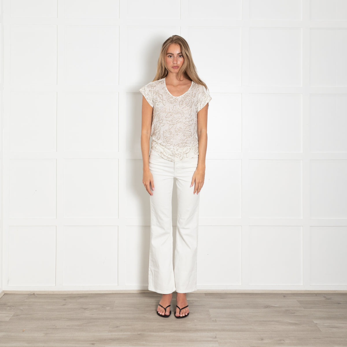 120% Lino White Gold Sparkle Flower Sleeveless Top