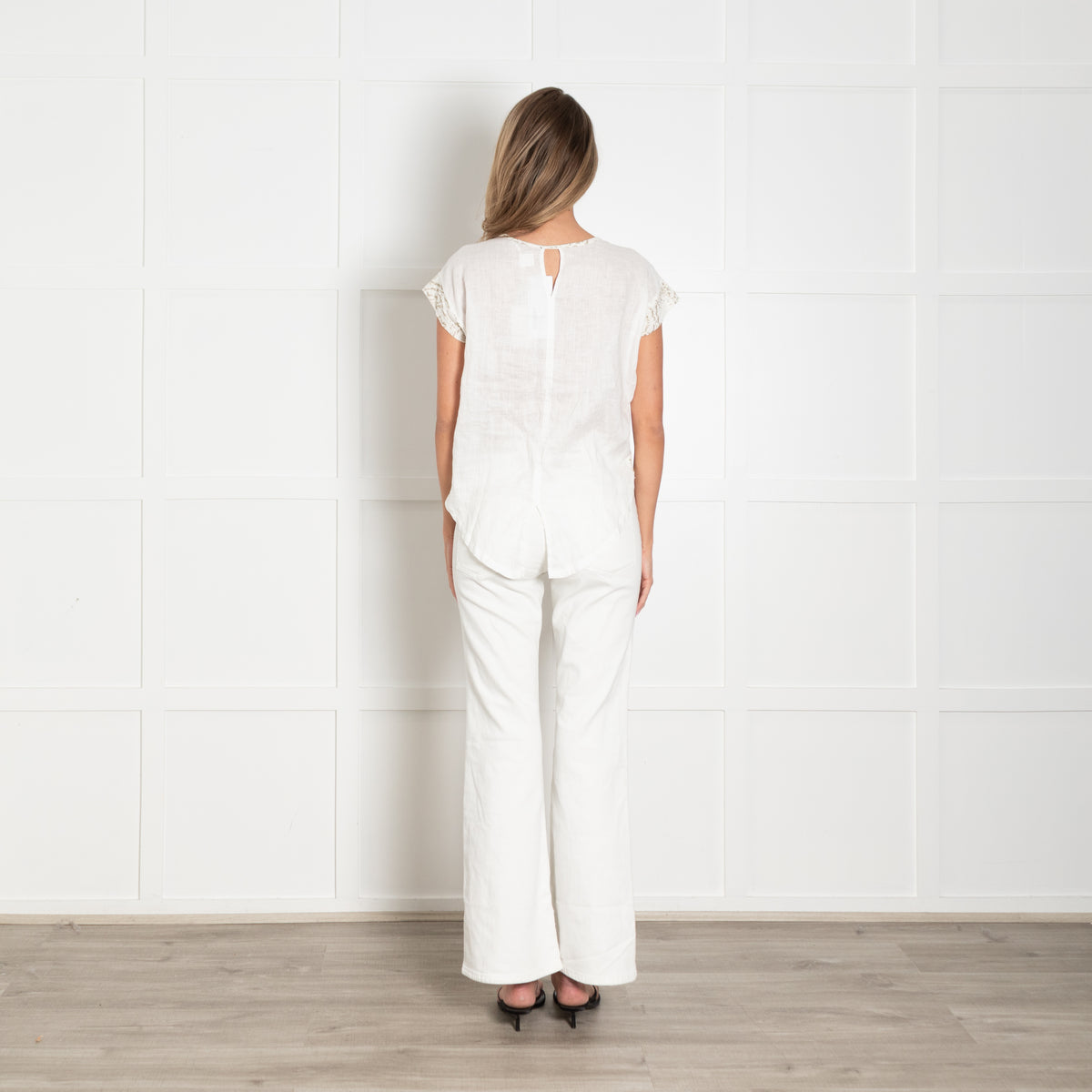 120% Lino White Gold Sparkle Flower Sleeveless Top