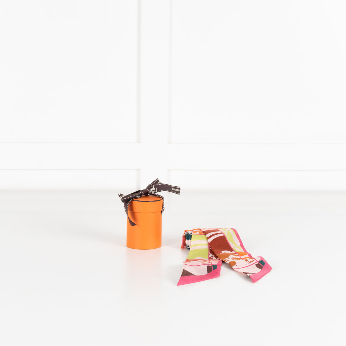 Hermes Pink Orange Silk En Desordre Twilly